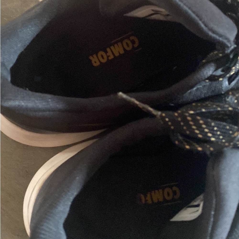 Womens Nike shoes